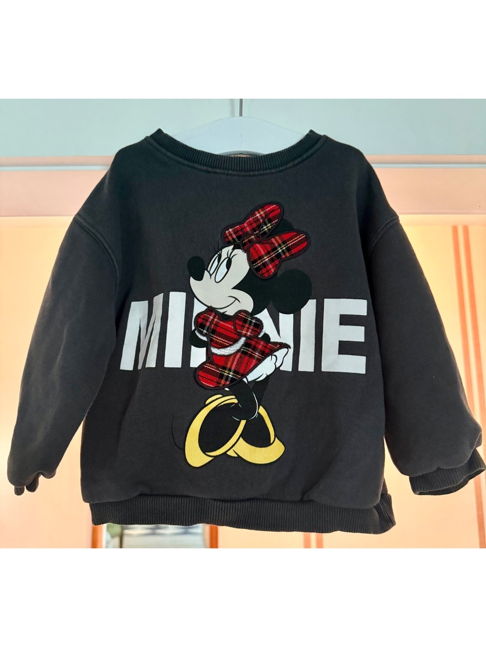 Zara Minnie Mouse Christmas Sweatshirt Sz 2T EUC